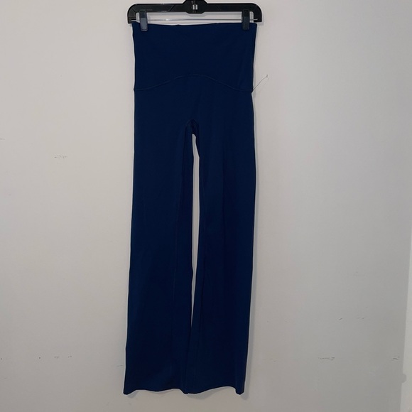 SPANX Pants - Spanx Booty Boost Yoga Flare Pants Size Medium